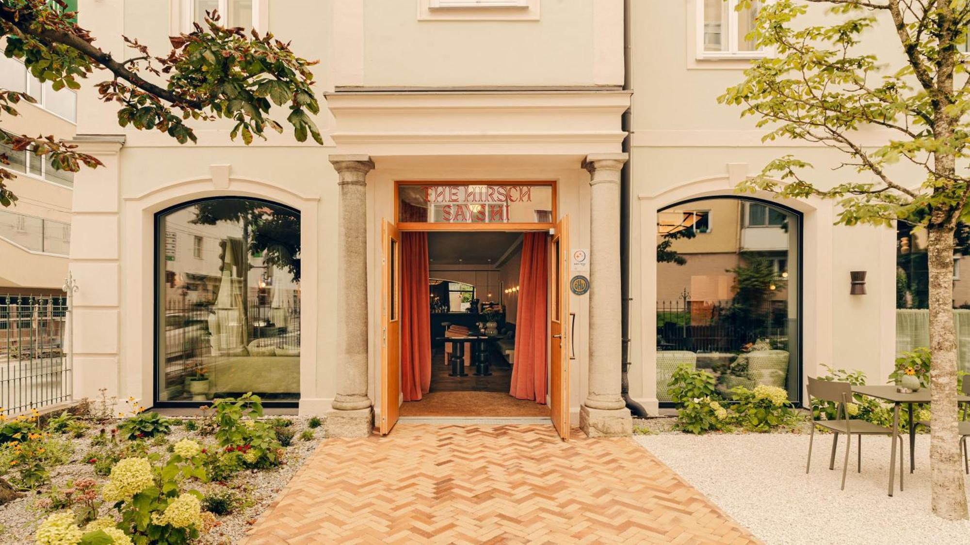 Aparthotel Design Zum Hirschen 4*